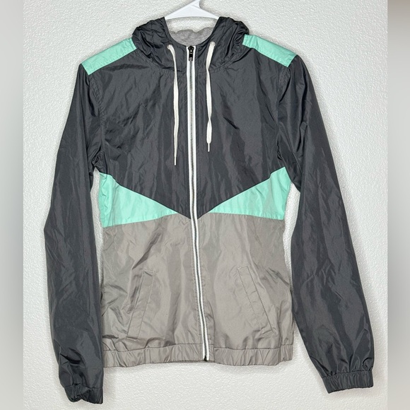 Zine Clothing Jackets & Blazers - ZINE ZUMIEZ Colorblock Windbreaker Jacket in Charcoal & Light Gray- size Small
